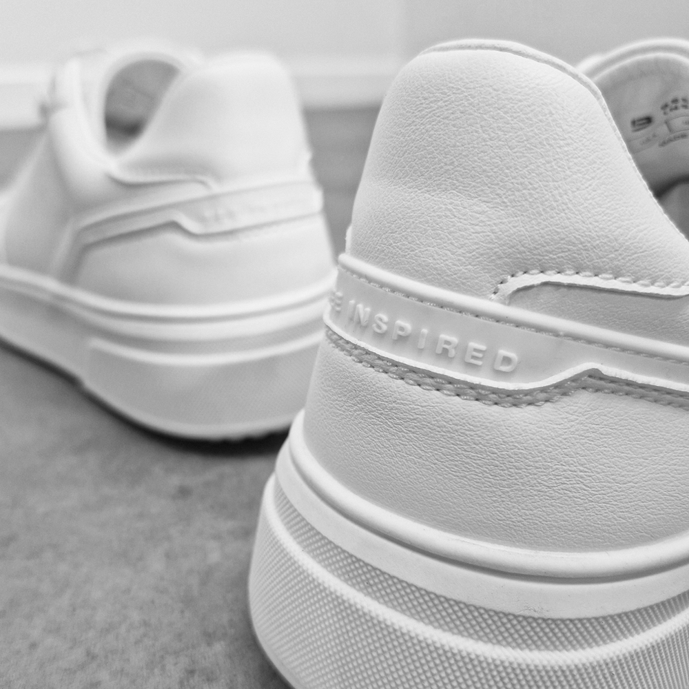 Vargas Trainer - Dreifach weiß