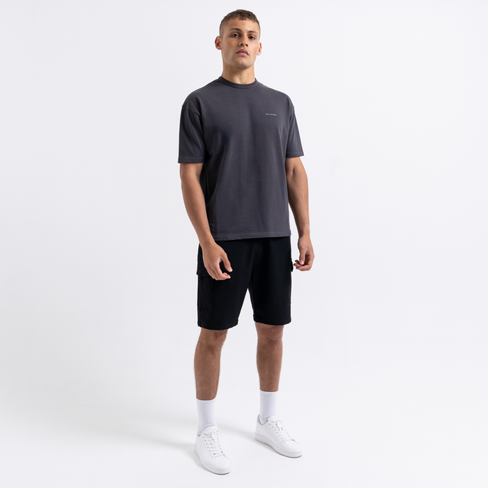 Hallberg T-shirt - Houtskool/Turkoois